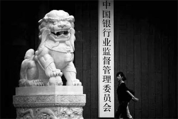 特朗普称“不在乎”汽车制造商因关税涨价